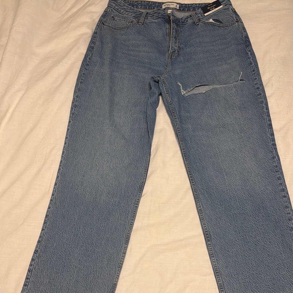 Abercrombie DistressedDenim Jeans